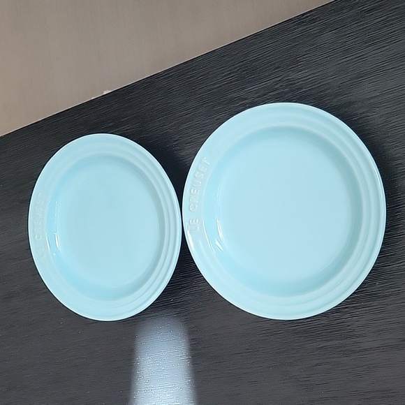 New Le Creuset Round Plates - Picture 1 of 4